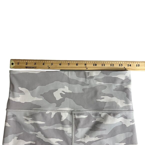 Athleta Womens Gray Camo High‎ Rise Elation 7/8 Tight Medium #563650 - Picture 4 of 8